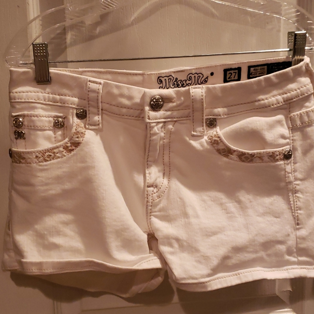 MissMe Mid Rise Easy Shorts